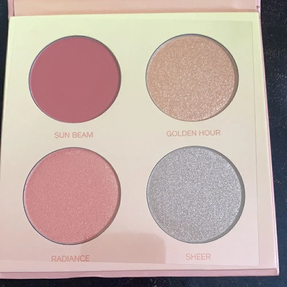 HIPDOT Sun Goddess 4 Shade Face Palette